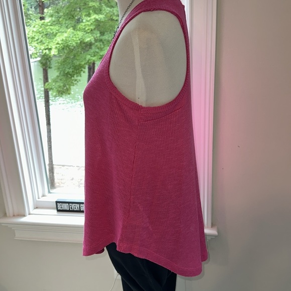 Cute Z Supply Racerback Bright Pink V-neck Tank, Medium, EUC - Picture 3 of 6